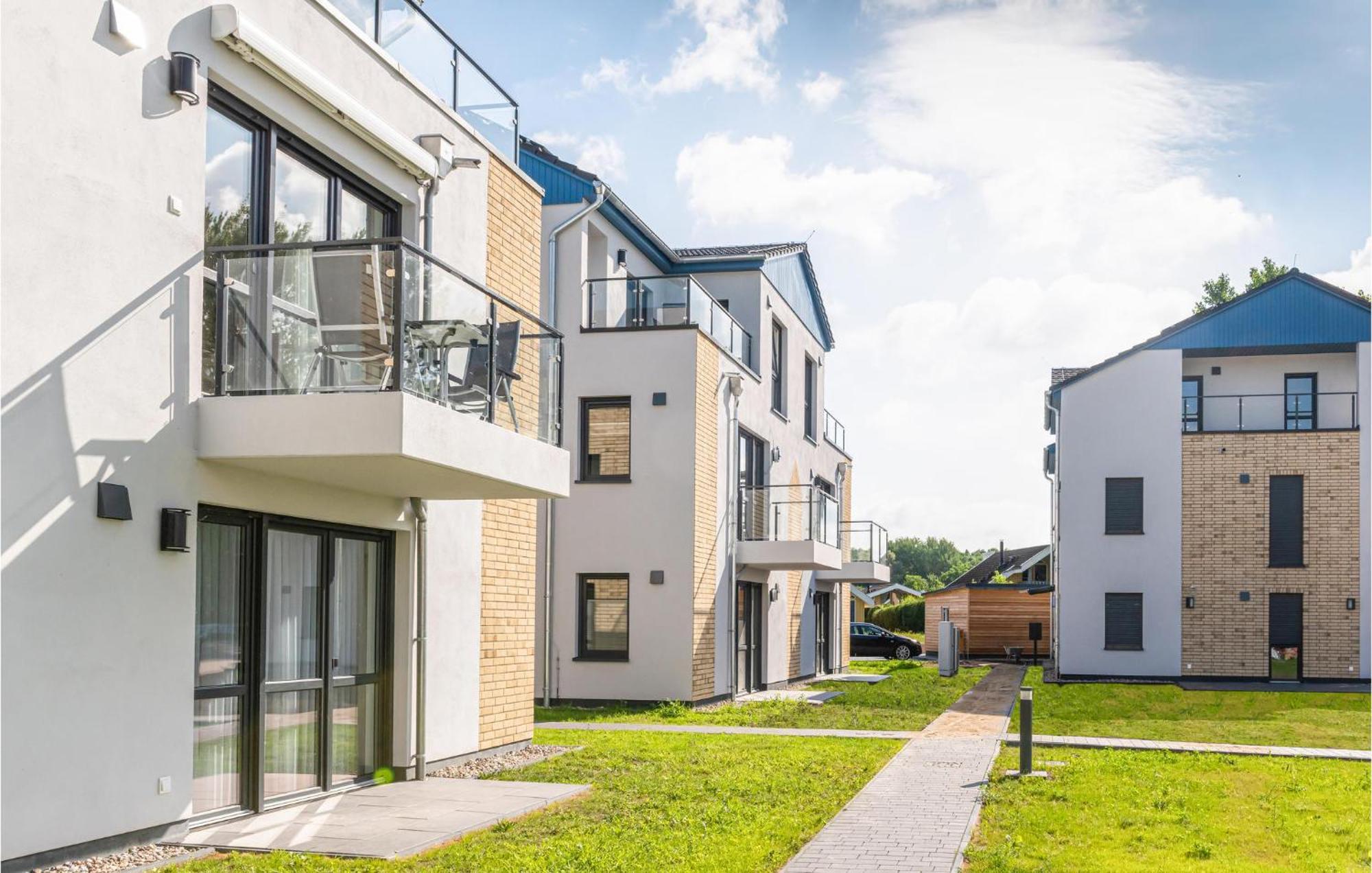 Nice Apartment In Rechlin With House Sea View Bagian luar foto